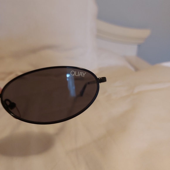 Sunglasses - Picture 2 of 6